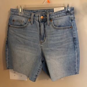 Universal Threads Boyfriend Shorts NWT